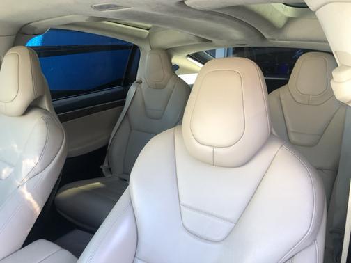 2017 Tesla Model X 75D