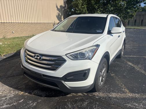White 2015 Hyundai Santa Fe Sport 2.4L