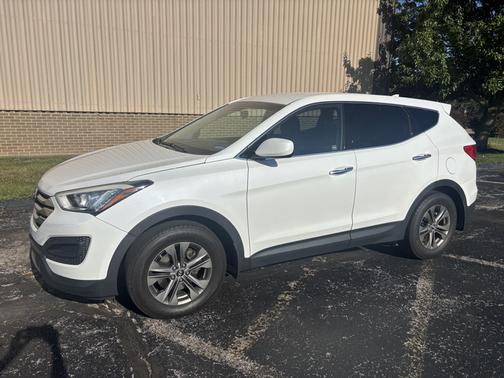 White 2015 Hyundai Santa Fe Sport 2.4L