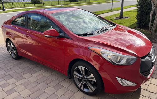 2013 Hyundai ELANTRA SE