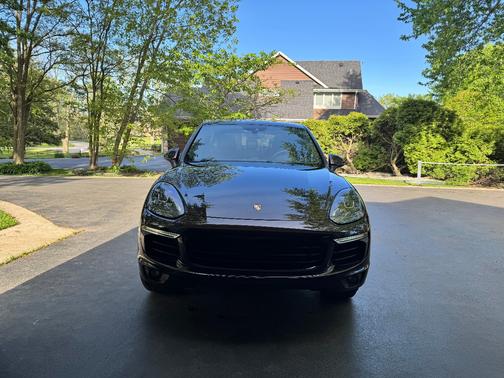 Brown 2016 Porsche Cayenne Cayenne Diesel