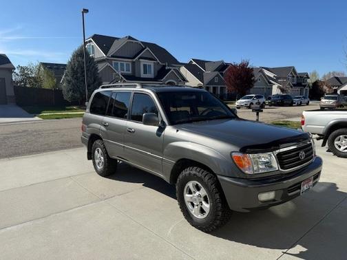 2002 Toyota Land Cruiser Base