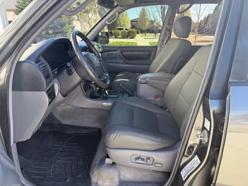 2002 Toyota Land Cruiser Base