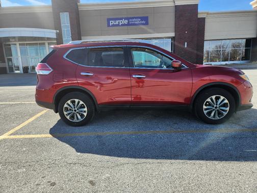 2016 Nissan Rogue SV