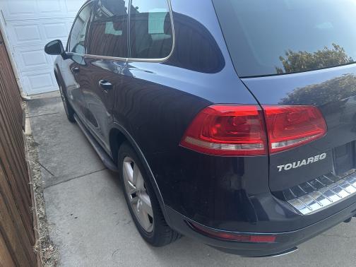 2012 Volkswagen Touareg TDI Lux