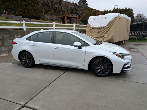 2024 Toyota Corolla Hybrid SE