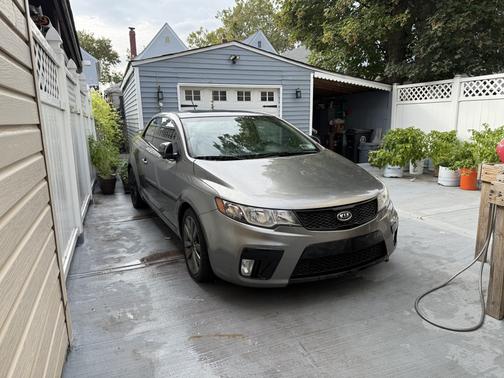 Gray 2013 Kia Forte Koup SX