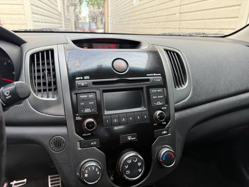 Gray 2013 Kia Forte Koup SX