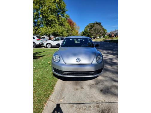 2012 Volkswagen Beetle Base