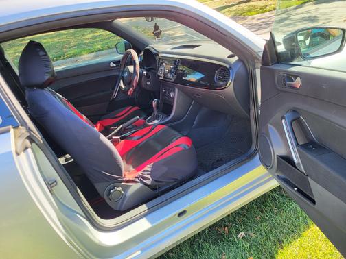 2012 Volkswagen Beetle Base