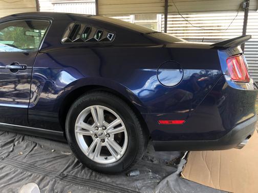 2011 Ford Mustang V6 Premium