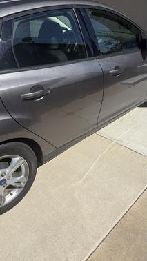 Gray 2014 Ford Focus SE