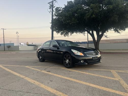 2011 INFINITI G37 Journey