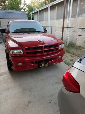 Red 2003 Dodge Dakota R/T