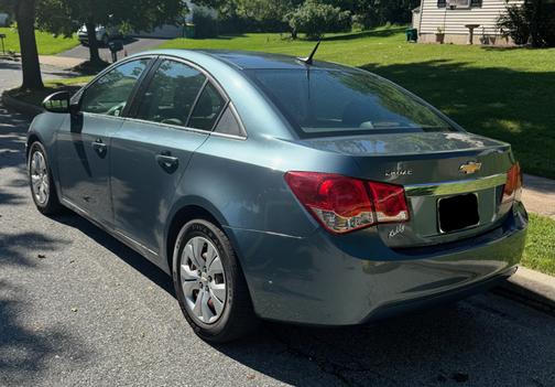 Green 2012 Chevrolet Cruze LS