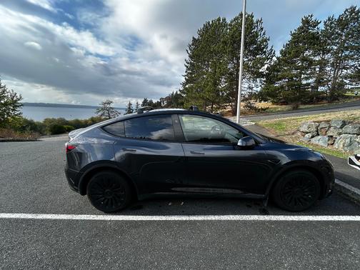 2025 Tesla Model Y Long Range AWD