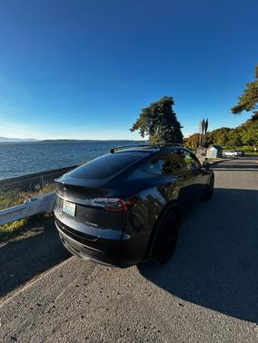 2025 Tesla Model Y Long Range AWD