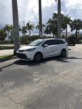 2021 Toyota Sienna XLE