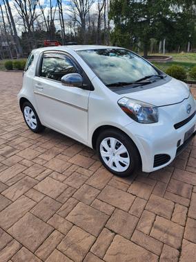 White 2013 Scion iQ Base