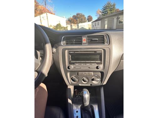 2014 Volkswagen Jetta Auto SE