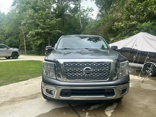 Gray 2017 Nissan Titan SV
