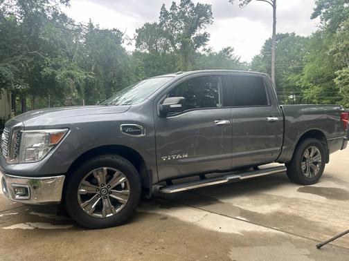 Gray 2017 Nissan Titan SV