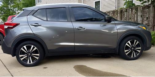 2020 Nissan Kicks SV