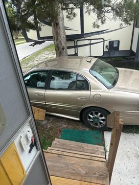 Gold 2005 Buick LeSabre Limited