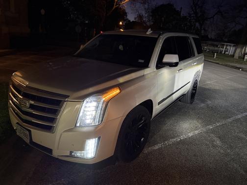 2015 Cadillac Escalade Premium