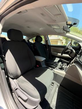 Silver 2017 Hyundai ELANTRA SE