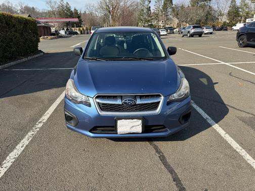 Blue 2014 Subaru Impreza 2.0i