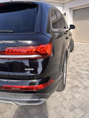 Black 2021 Audi Q7 45 Premium