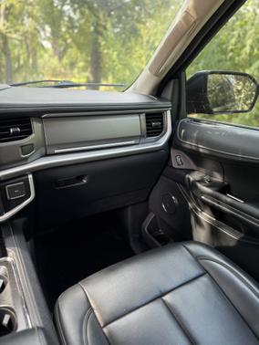 2022 Ford Expedition Max XLT