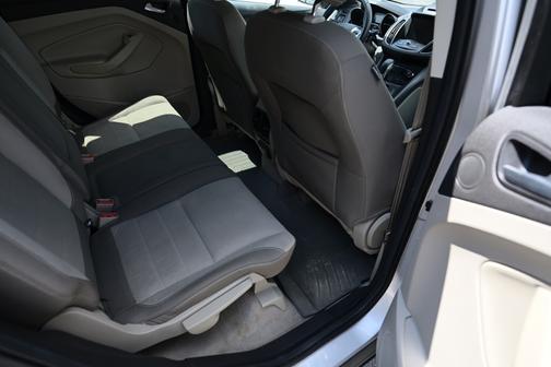 Silver 2015 Ford Escape SE