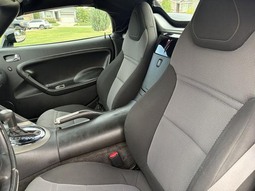Black 2008 Pontiac Solstice Base