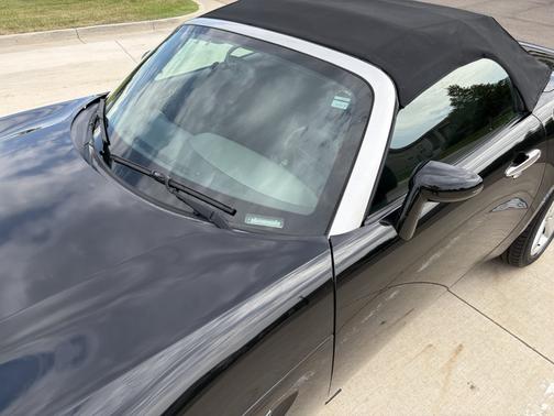 Black 2008 Pontiac Solstice Base
