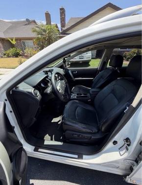 White 2011 Nissan Rogue SV