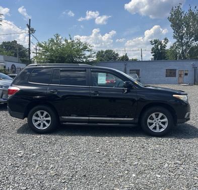 Black 2011 Toyota Highlander Base