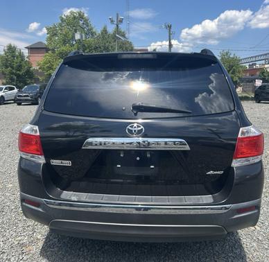Black 2011 Toyota Highlander Base