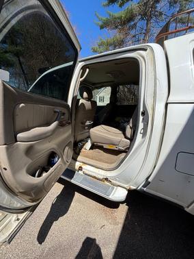 White 2005 Toyota Tundra Limited Double Cab