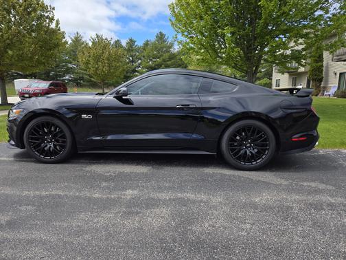2017 Ford Mustang GT Premium