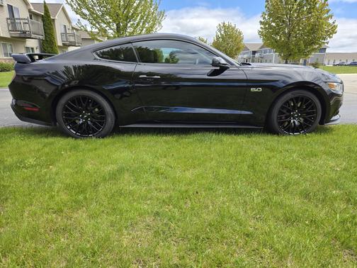 2017 Ford Mustang GT Premium