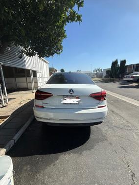 White 2017 Volkswagen Passat 1.8T R-Line w/Comfort