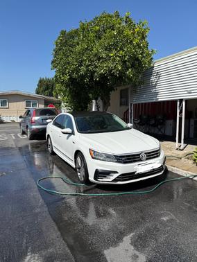White 2017 Volkswagen Passat 1.8T R-Line w/Comfort