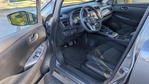 2022 Nissan Leaf S