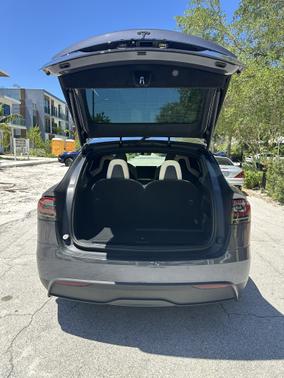 2022 Tesla Model X Long Range