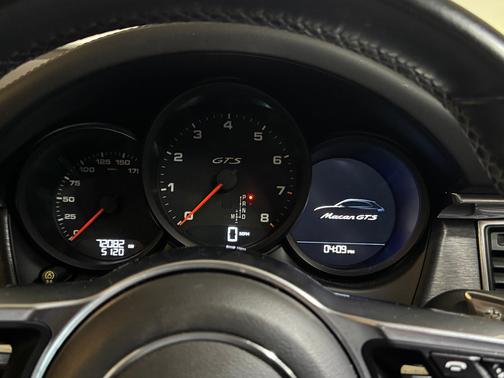 Blue 2018 Porsche Macan Macan GTS