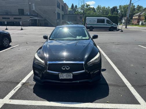 Black 2015 INFINITI Q50 Sport