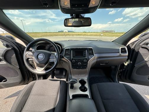 Black 2015 Jeep Grand Cherokee Laredo