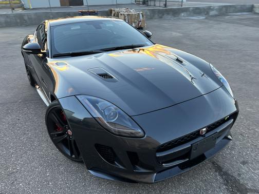 2016 Jaguar F-TYPE R